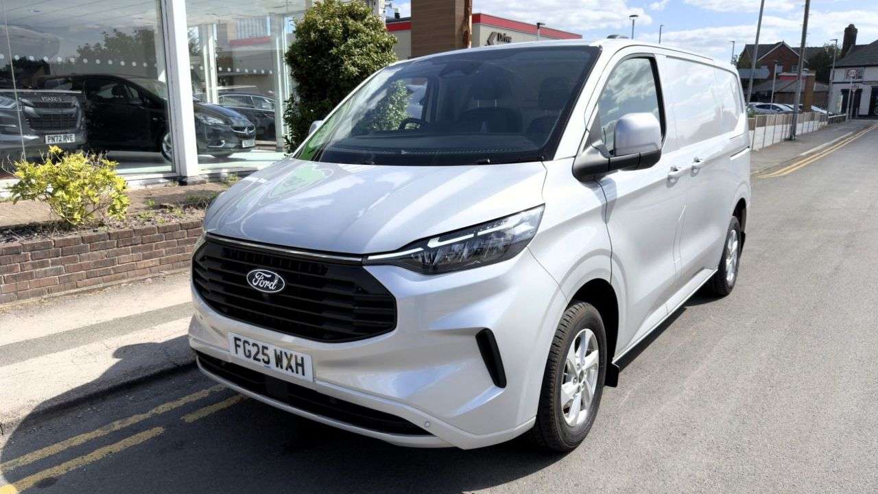 A 2025 FORD TRANSIT CUSTOM 2.0 280 EcoBlue Limited Panel Van 5dr Diesel Manual L1 H1 Euro 6 (s/s) (136 A 2025 FORD TRANSIT CUSTOM 2.0 280 EcoBlue Limited Panel Van 5dr Diesel Manual L1 H1 Euro 6 (s/s) (136