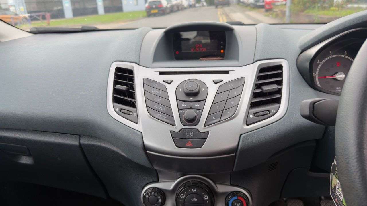 2010 FORD FIESTA 2010 FORD FIESTA