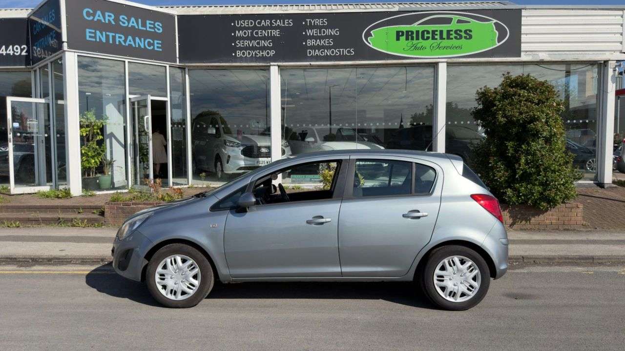 A 2014 VAUXHALL CORSA 1.3 CDTi ecoFLEX Design Hatchback 5dr Diesel Manual Euro 5 (s/s) (A/C) (75 A 2014 VAUXHALL CORSA 1.3 CDTi ecoFLEX Design Hatchback 5dr Diesel Manual Euro 5 (s/s) (A/C) (75