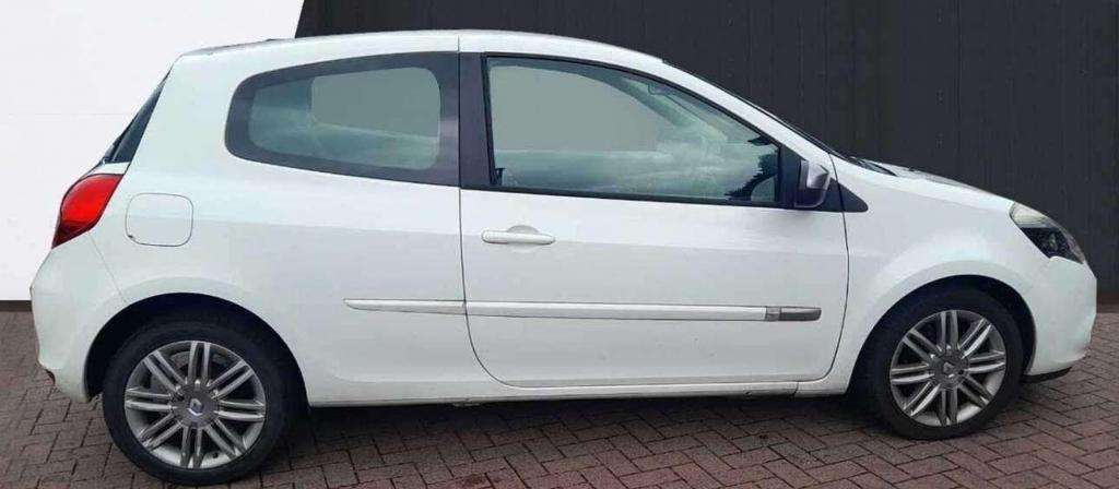 2012 RENAULT CLIO 2012 RENAULT CLIO
