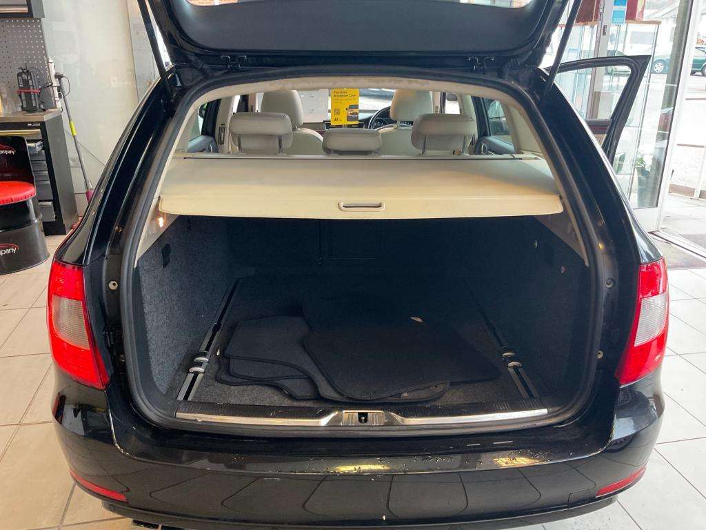 2011 SKODA SUPERB 2011 SKODA SUPERB