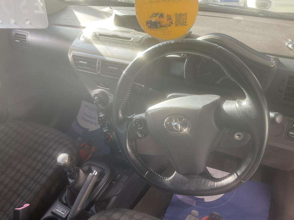 2010 TOYOTA IQ 2010 TOYOTA IQ