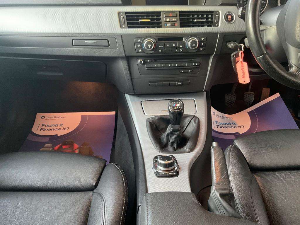 2011 BMW 3 SERIES 2011 BMW 3 SERIES