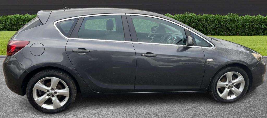 A 2010 VAUXHALL ASTRA Sri A 2010 VAUXHALL ASTRA Sri