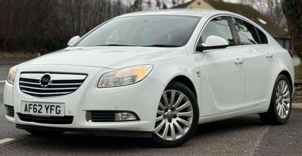 A 2012 VAUXHALL INSIGNIA Sri Nav Cdti Auto A 2012 VAUXHALL INSIGNIA Sri Nav Cdti Auto