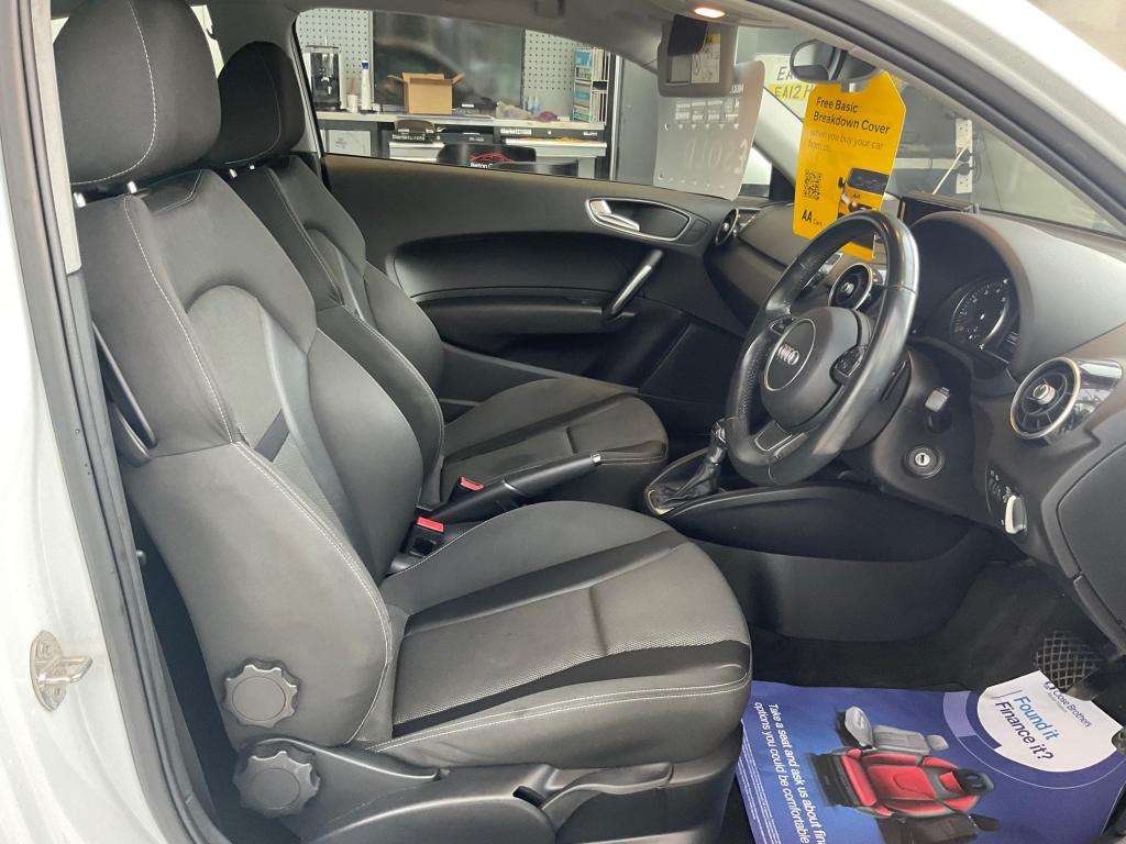 2017 AUDI A1 2017 AUDI A1