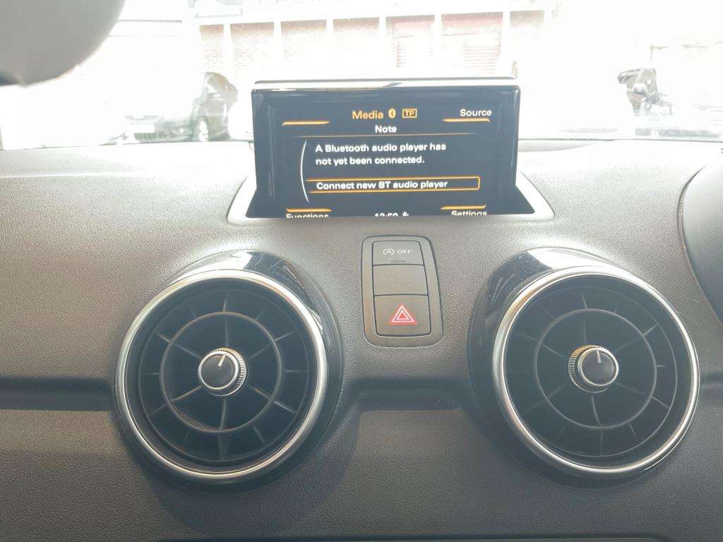 2017 AUDI A1 2017 AUDI A1