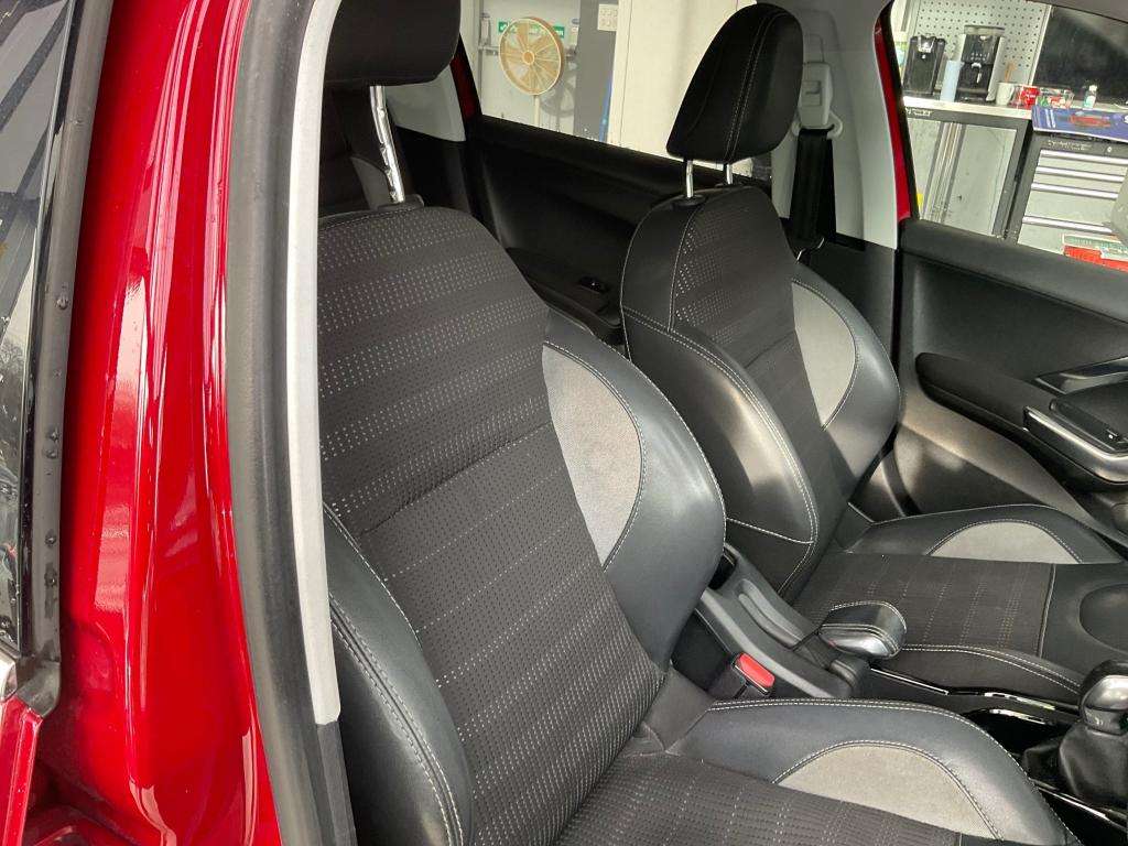 2017 PEUGEOT 2008 2017 PEUGEOT 2008