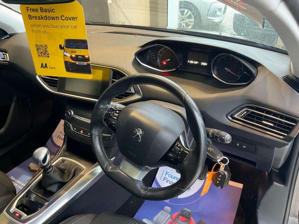 2015 PEUGEOT 308 2015 PEUGEOT 308