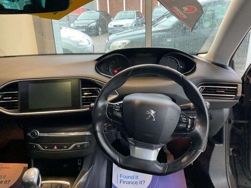 2015 PEUGEOT 308 2015 PEUGEOT 308