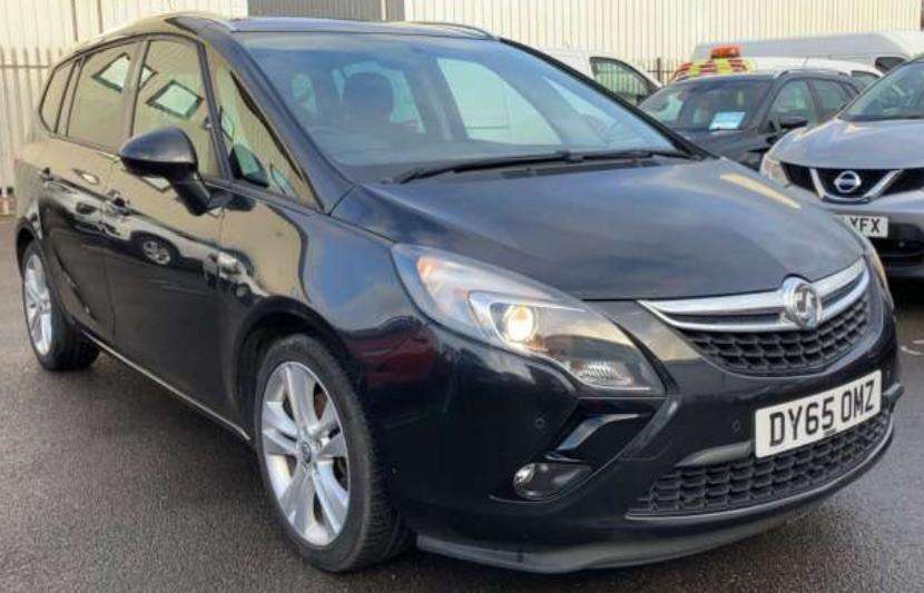 A 2015 VAUXHALL ZAFIRA TOURER Sri T A 2015 VAUXHALL ZAFIRA TOURER Sri T