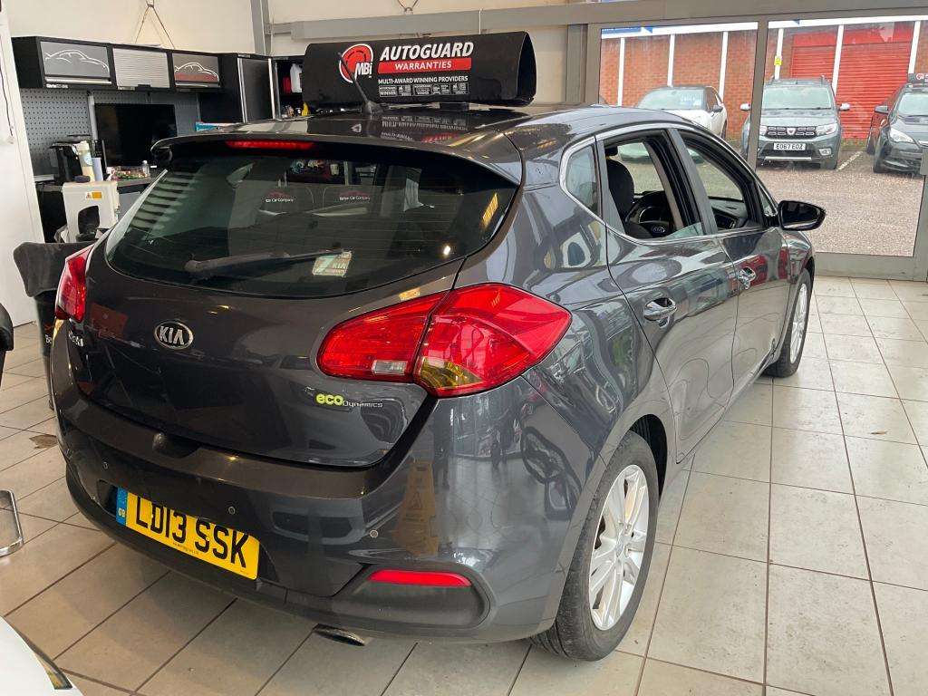 2013 KIA CEED 2013 KIA CEED