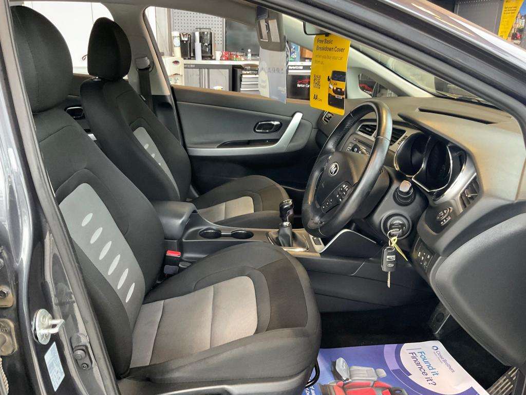 2013 KIA CEED 2013 KIA CEED