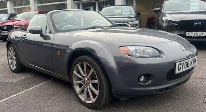 A 2006 MAZDA MX-5 Sport A 2006 MAZDA MX-5 Sport