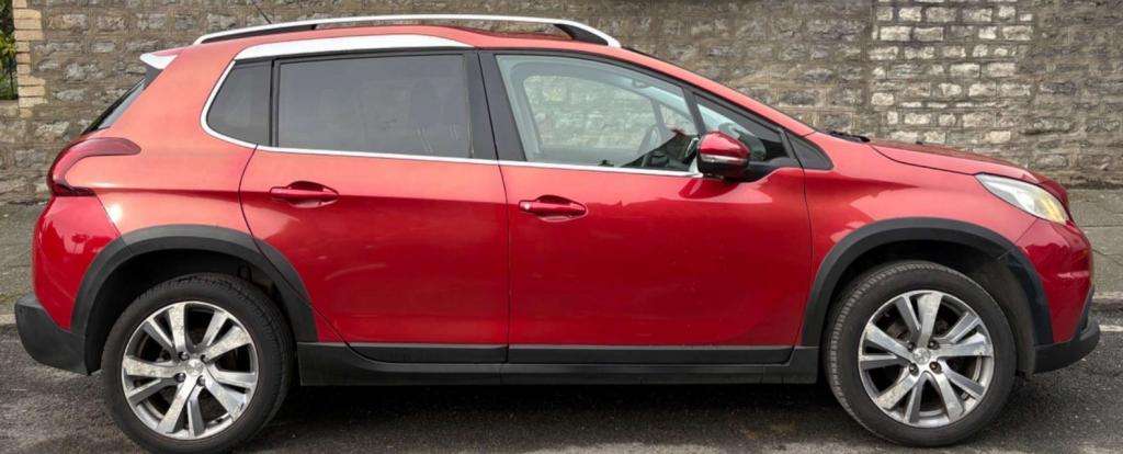 A 2017 PEUGEOT 2008 Allure Blue Hdi A 2017 PEUGEOT 2008 Allure Blue Hdi