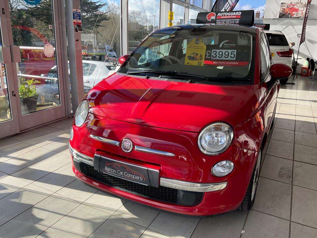 A 2012 FIAT 500 Lounge A 2012 FIAT 500 Lounge