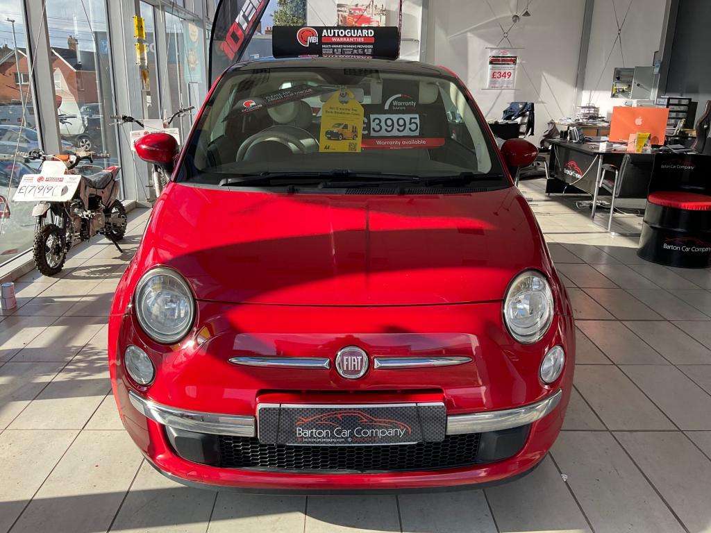A 2012 FIAT 500 Lounge A 2012 FIAT 500 Lounge