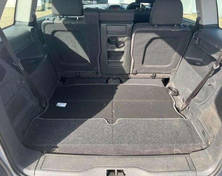 A 2014 VAUXHALL ZAFIRA Exclusive A 2014 VAUXHALL ZAFIRA Exclusive