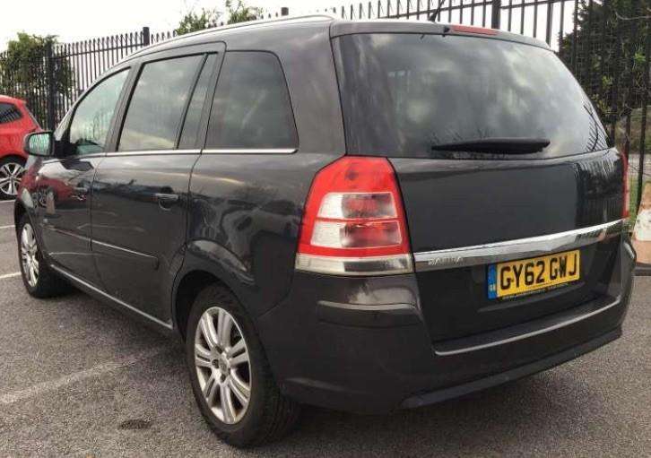 A 2012 VAUXHALL ZAFIRA Design A 2012 VAUXHALL ZAFIRA Design