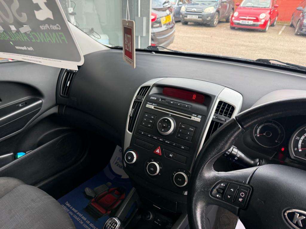 2012 KIA CEED 2012 KIA CEED