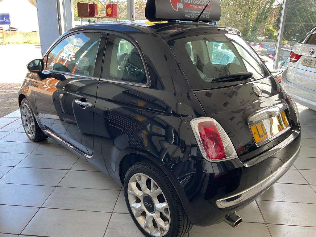2011 FIAT 500 2011 FIAT 500