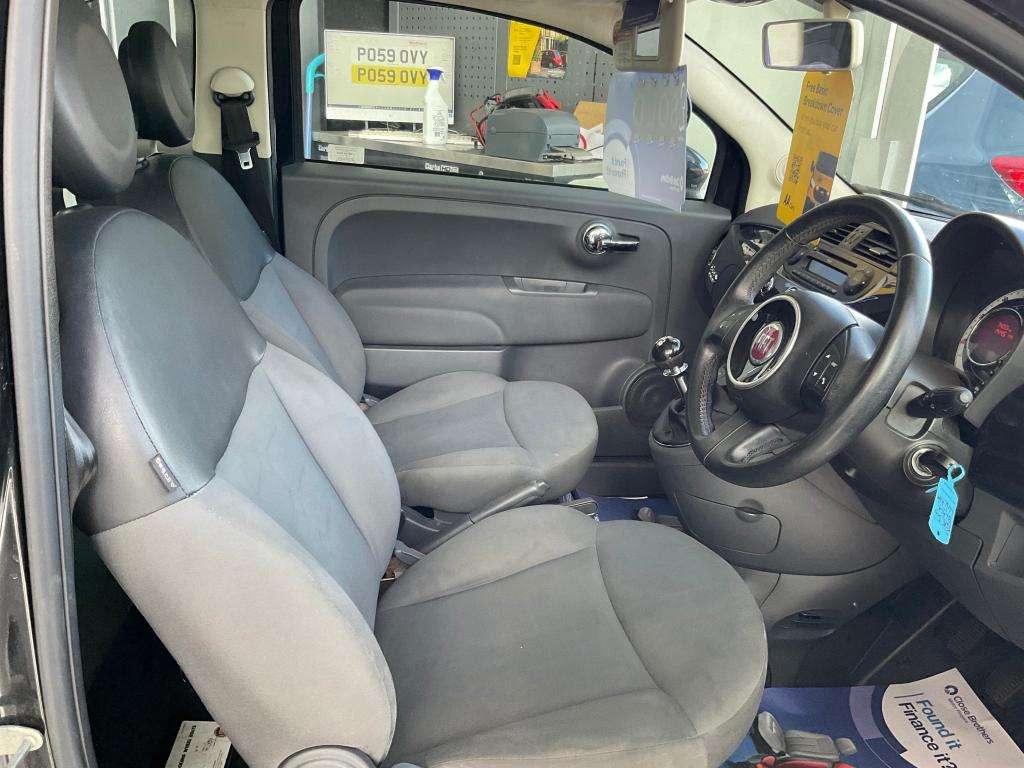 2011 FIAT 500 2011 FIAT 500