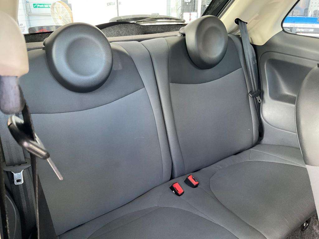 2011 FIAT 500 2011 FIAT 500