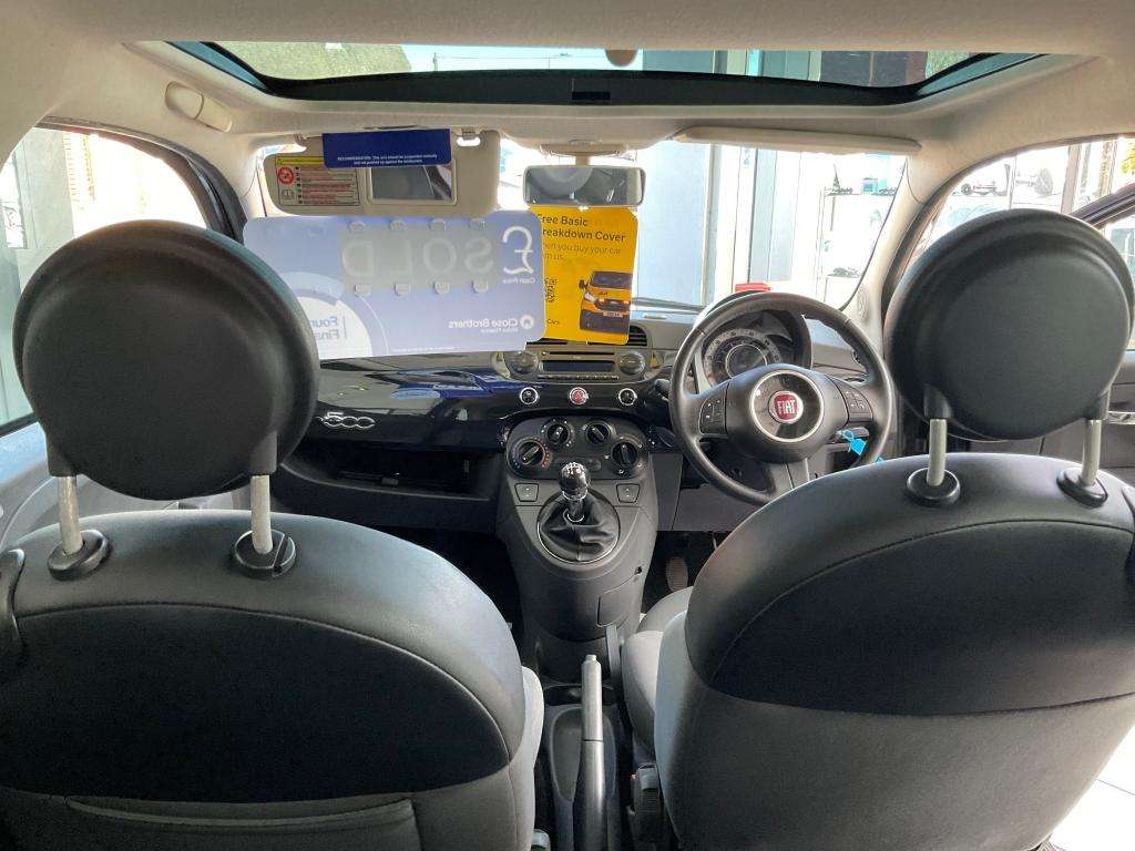 2011 FIAT 500 2011 FIAT 500