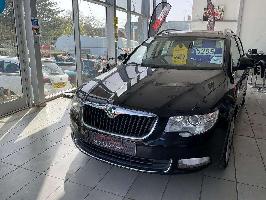 A 2011 SKODA SUPERB ELEGANCE TSI A 2011 SKODA SUPERB ELEGANCE TSI