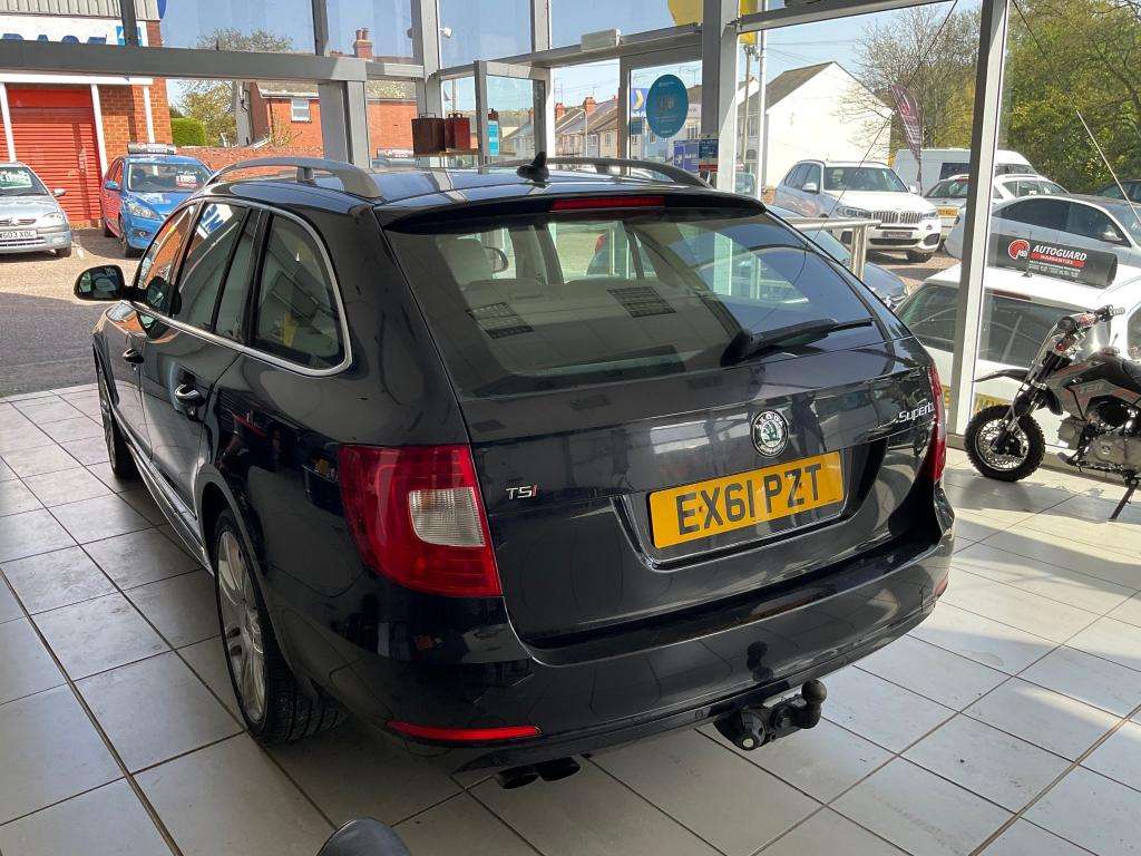 2011 SKODA SUPERB 2011 SKODA SUPERB