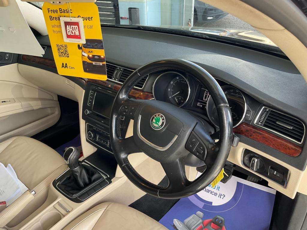 2011 SKODA SUPERB 2011 SKODA SUPERB