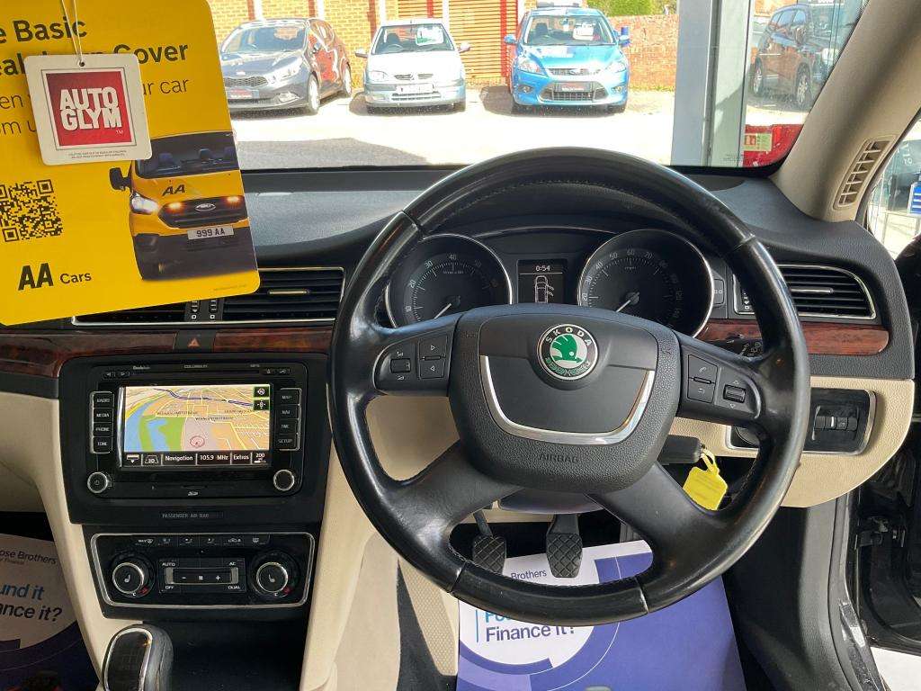 2011 SKODA SUPERB 2011 SKODA SUPERB