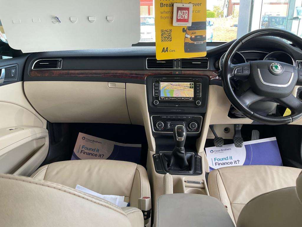 2011 SKODA SUPERB 2011 SKODA SUPERB