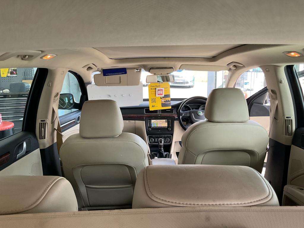 2011 SKODA SUPERB 2011 SKODA SUPERB