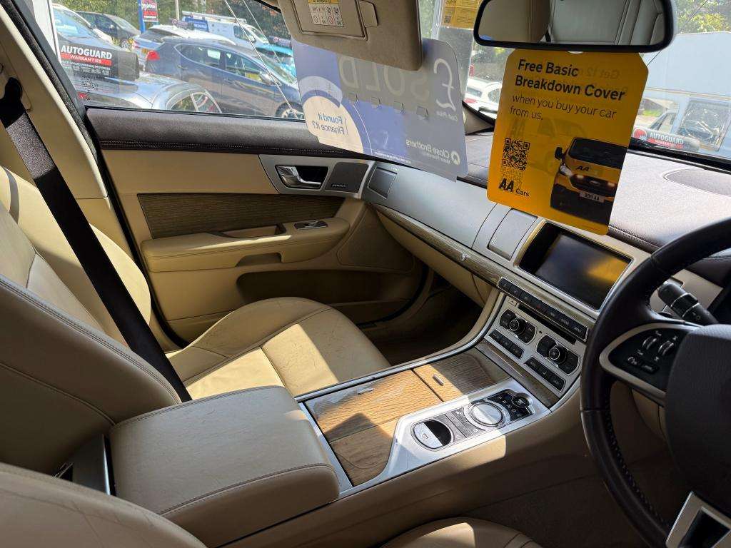 2013 JAGUAR XF 2013 JAGUAR XF