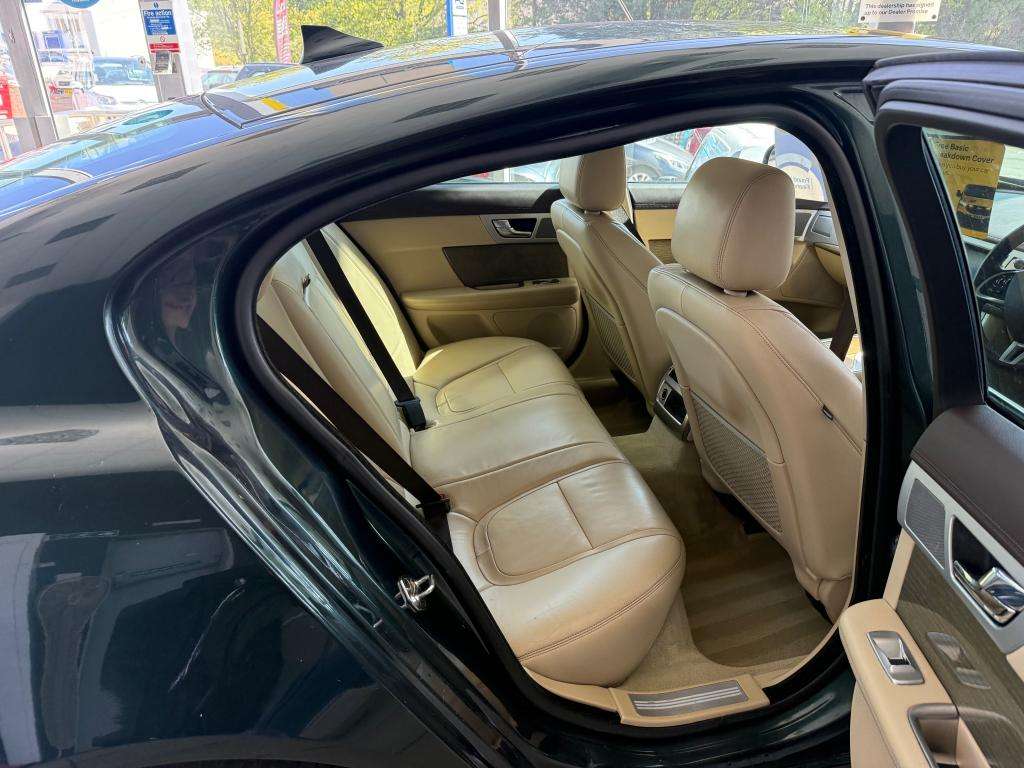 2013 JAGUAR XF 2013 JAGUAR XF