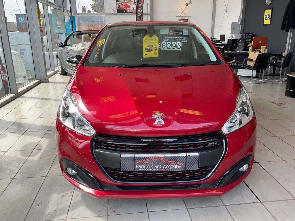 A 2017 PEUGEOT 208 Gt Line S/s A 2017 PEUGEOT 208 Gt Line S/s