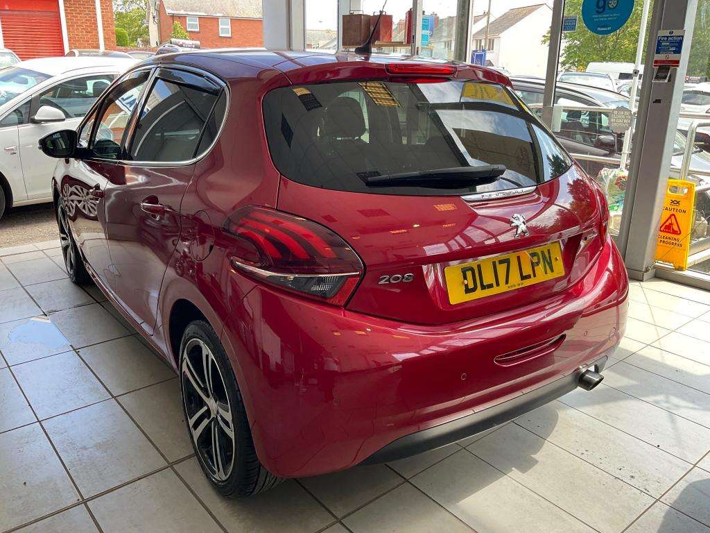 2017 PEUGEOT 208 2017 PEUGEOT 208