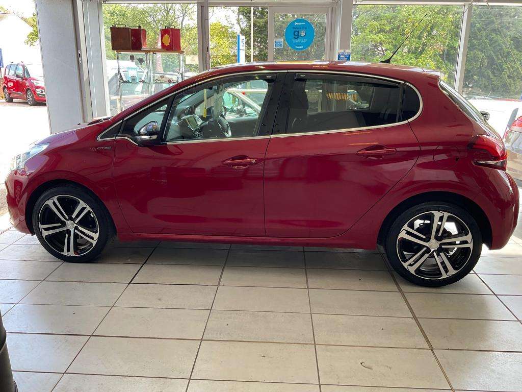 2017 PEUGEOT 208 2017 PEUGEOT 208
