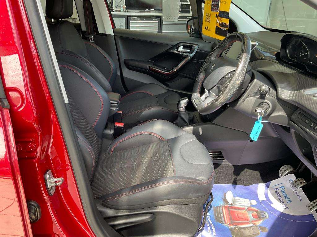 2017 PEUGEOT 208 2017 PEUGEOT 208