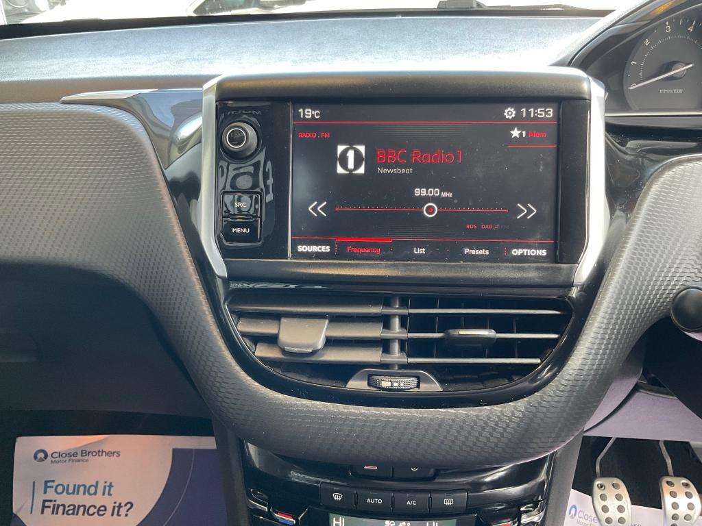 2017 PEUGEOT 208 2017 PEUGEOT 208