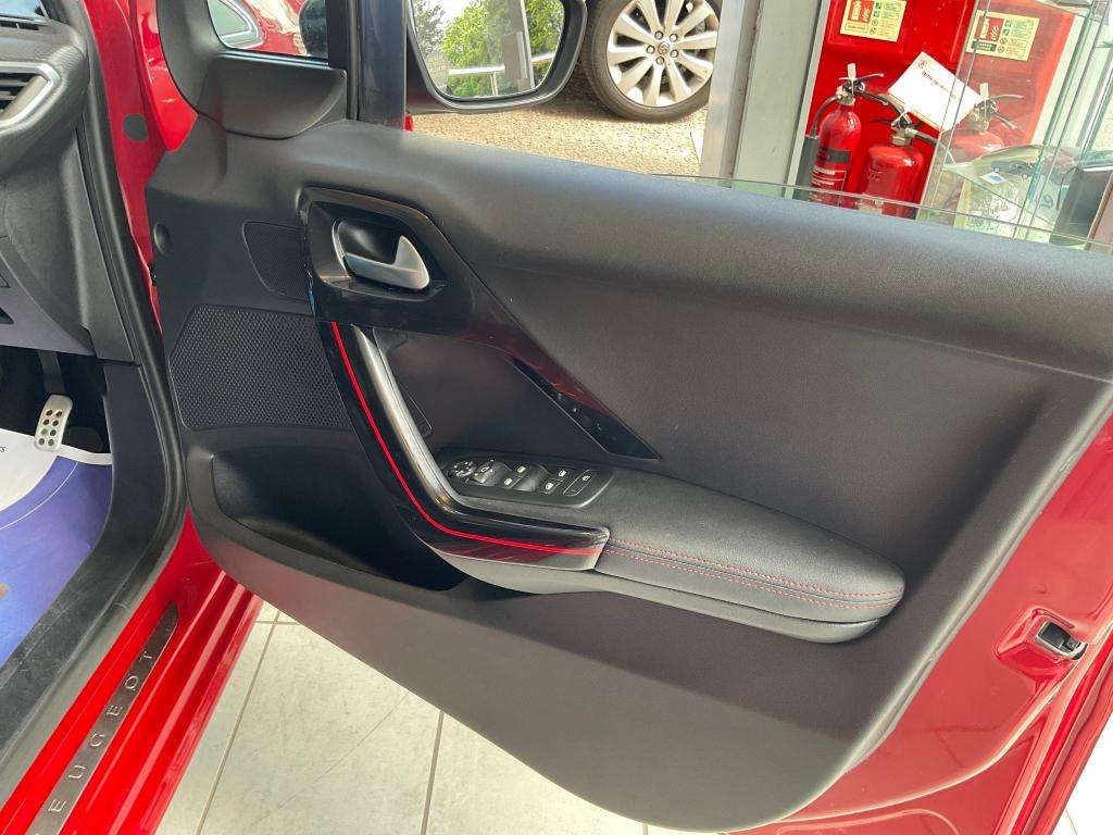 2017 PEUGEOT 208 2017 PEUGEOT 208