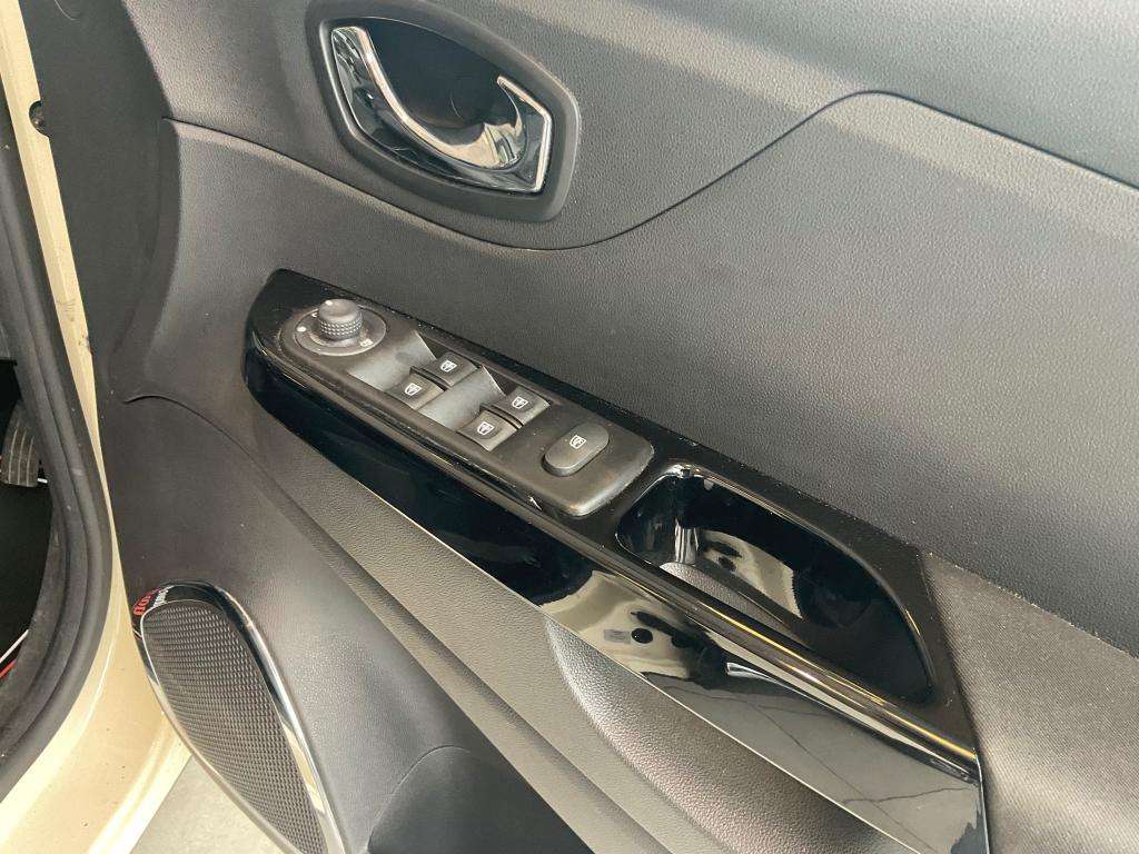 2017 RENAULT CAPTUR 2017 RENAULT CAPTUR