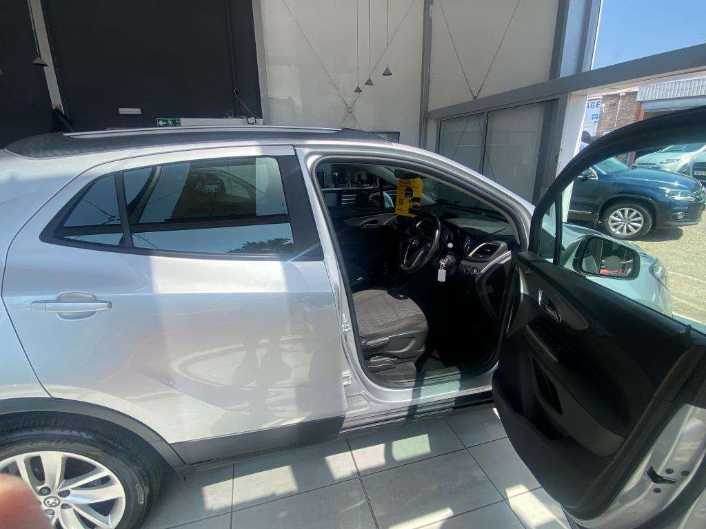 A 2015 VAUXHALL MOKKA Exclusive S/s A 2015 VAUXHALL MOKKA Exclusive S/s