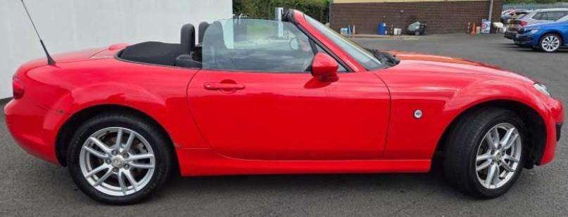 A 2010 MAZDA MX-5 I Se A 2010 MAZDA MX-5 I Se