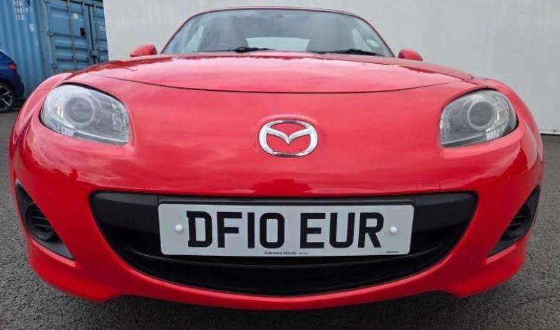 A 2010 MAZDA MX-5 I Se A 2010 MAZDA MX-5 I Se
