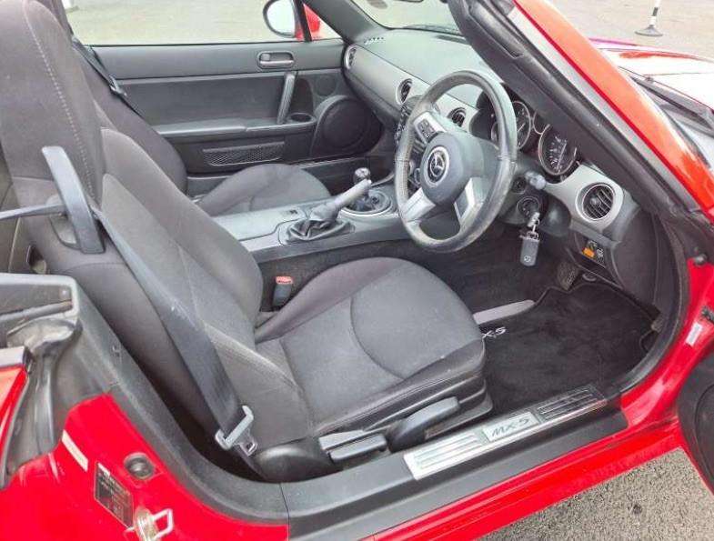 2010 MAZDA MX-5 2010 MAZDA MX-5