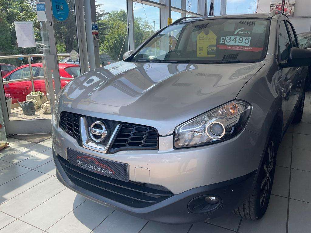 A 2011 NISSAN QASHQAI N-tec+ 2 Dci ( SEVEN SEATER ) A 2011 NISSAN QASHQAI N-tec+ 2 Dci ( SEVEN SEATER )