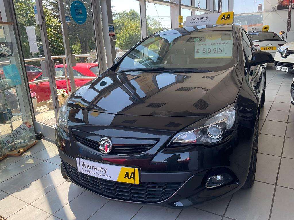A 2016 VAUXHALL ASTRA GTC LIMITED EDITION S/S A 2016 VAUXHALL ASTRA GTC LIMITED EDITION S/S