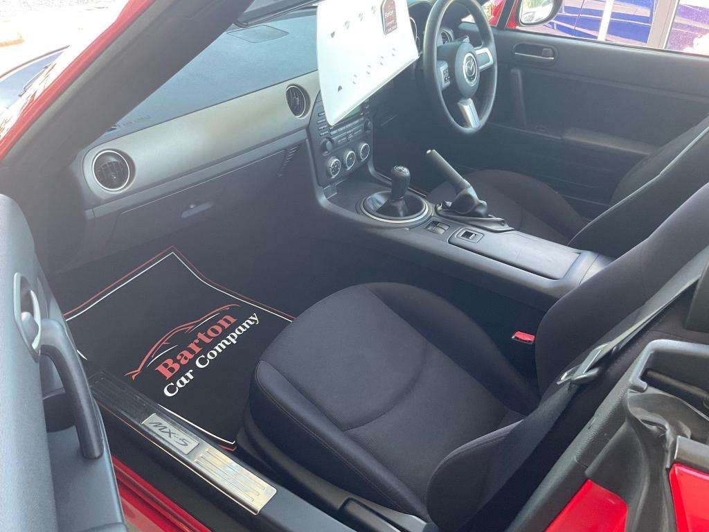 2010 MAZDA MX-5 2010 MAZDA MX-5